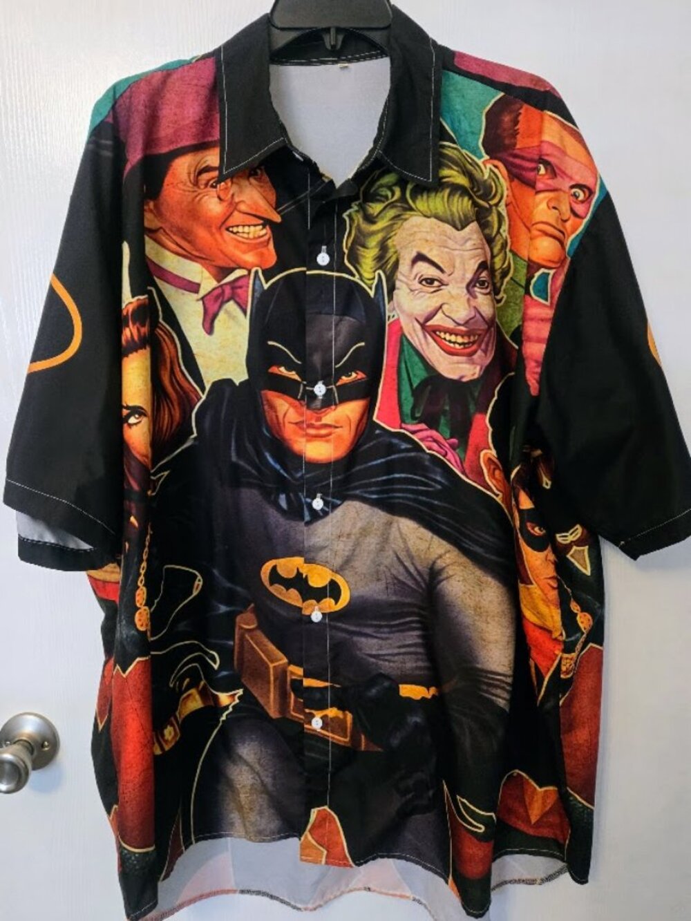Men's vibrant Batman and villains S/S top Size 3XL